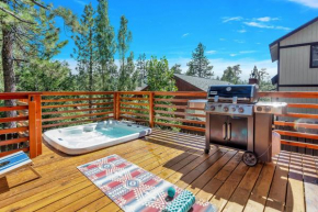 Sled-Ski Lakeside Village Cabin - Spa - BBQ - Firepit - Loft - Games